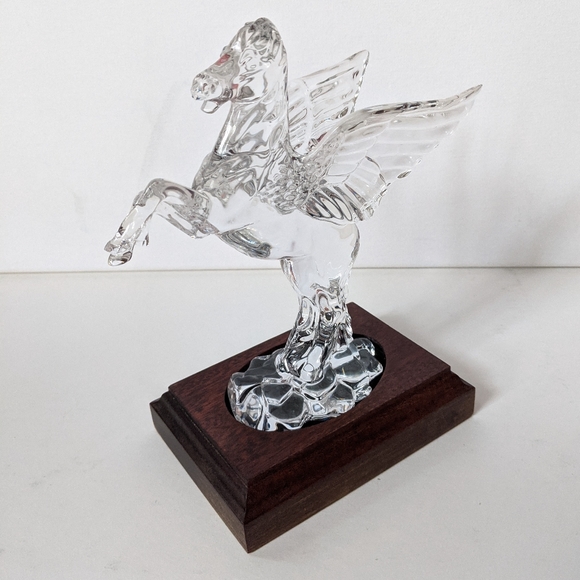 1999 Waterford Crystal Pegasus Legends and Lores 7 inch sculpture with wood base - Picture 2 of 14